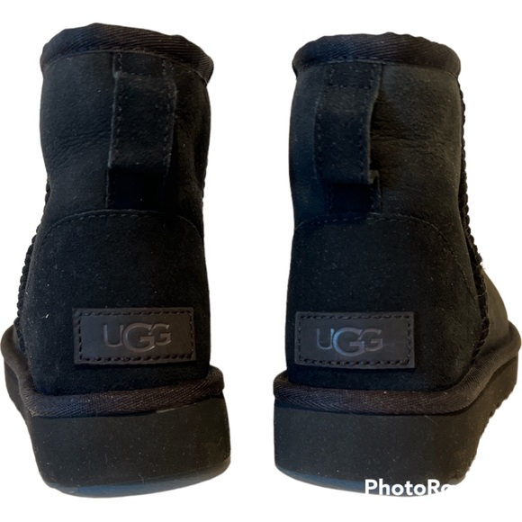 UGG Classic Mini II genuine shearling lined suede bootie black 5 - Picture 4 of 5